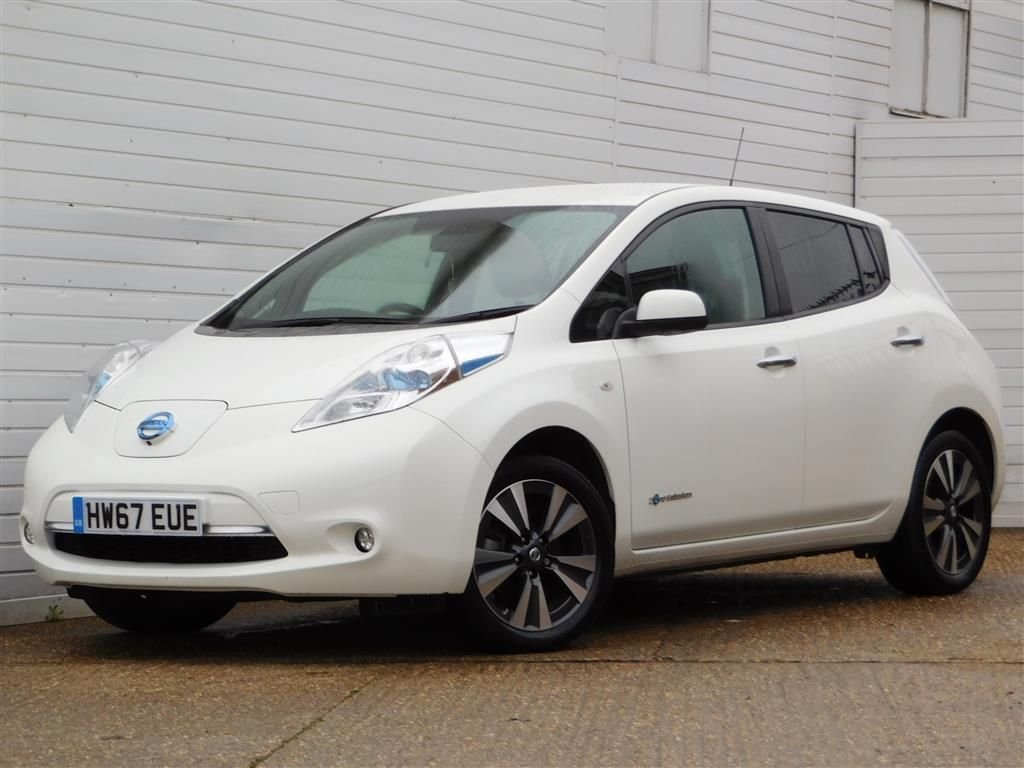 View our NISSAN LEAF