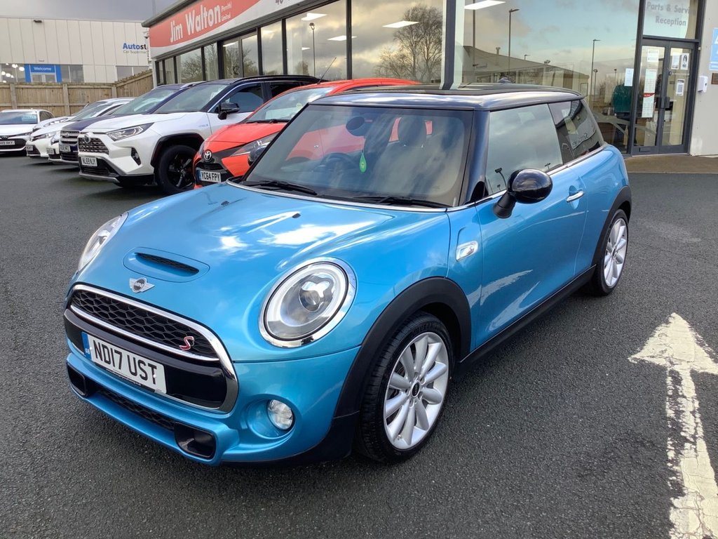 View our MINI HATCH COOPER
