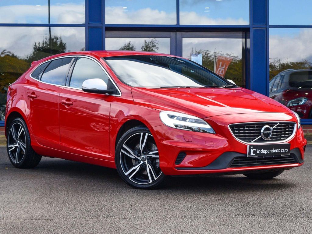 View our VOLVO V40