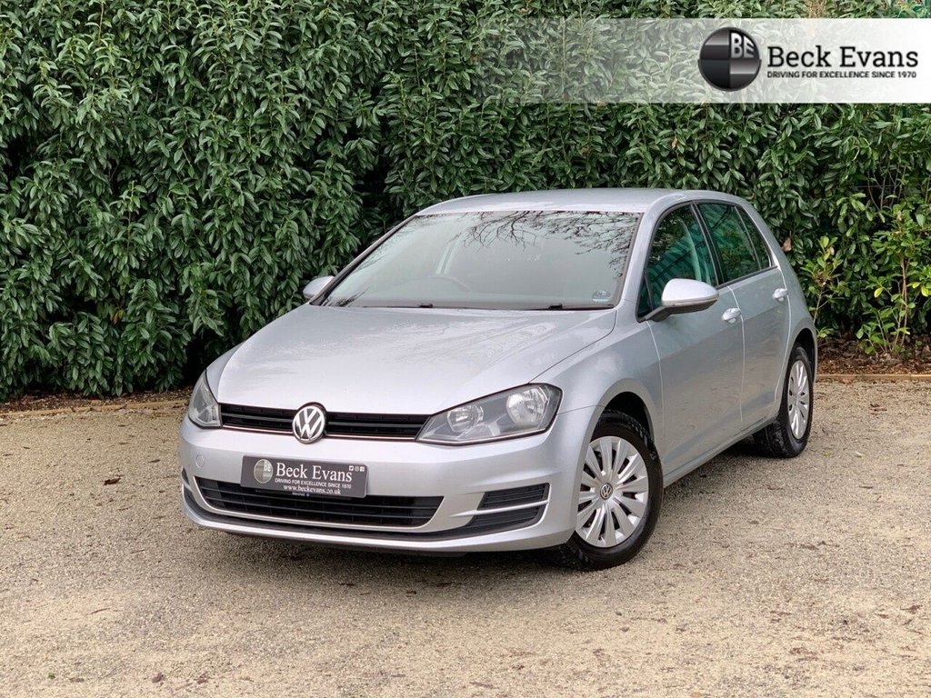 View our VOLKSWAGEN GOLF