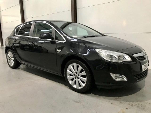 2011 02 Vauxhall Astra 1.6 SE 5d 113 BHP