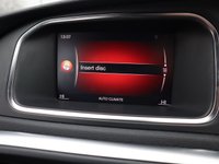 USED 2017 17 VOLVO V40 2.0 T2 R-DESIGN NAV PLUS 5d 120 BHP WITH FACTORY FITTED EXTRA OF FRONT & REAR PARK ASSIST AND THE VOLVO REPUTATION FOR SAFTEY THIS CAR WONT DISAPOINT.