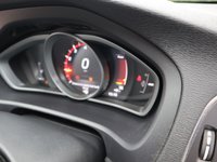 USED 2017 17 VOLVO V40 2.0 T2 R-DESIGN NAV PLUS 5d 120 BHP WITH FACTORY FITTED EXTRA OF FRONT & REAR PARK ASSIST AND THE VOLVO REPUTATION FOR SAFTEY THIS CAR WONT DISAPOINT.