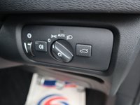 USED 2017 17 VOLVO V40 2.0 T2 R-DESIGN NAV PLUS 5d 120 BHP WITH FACTORY FITTED EXTRA OF FRONT & REAR PARK ASSIST AND THE VOLVO REPUTATION FOR SAFTEY THIS CAR WONT DISAPOINT.