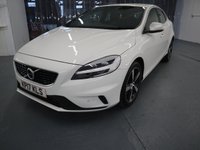 USED 2017 17 VOLVO V40 2.0 T2 R-DESIGN NAV PLUS 5d 120 BHP WITH FACTORY FITTED EXTRA OF FRONT & REAR PARK ASSIST AND THE VOLVO REPUTATION FOR SAFTEY THIS CAR WONT DISAPOINT.