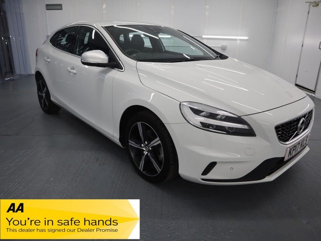 2017 17 Volvo V40 2.0 T2 R-DESIGN NAV PLUS 5d 120 BHP