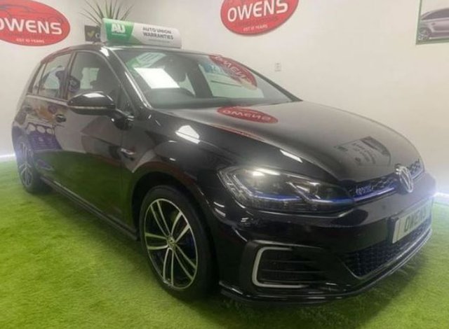 View our VOLKSWAGEN GOLF