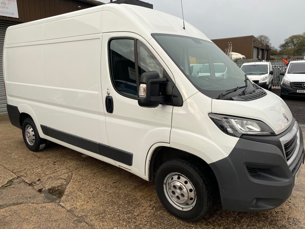 View our PEUGEOT BOXER