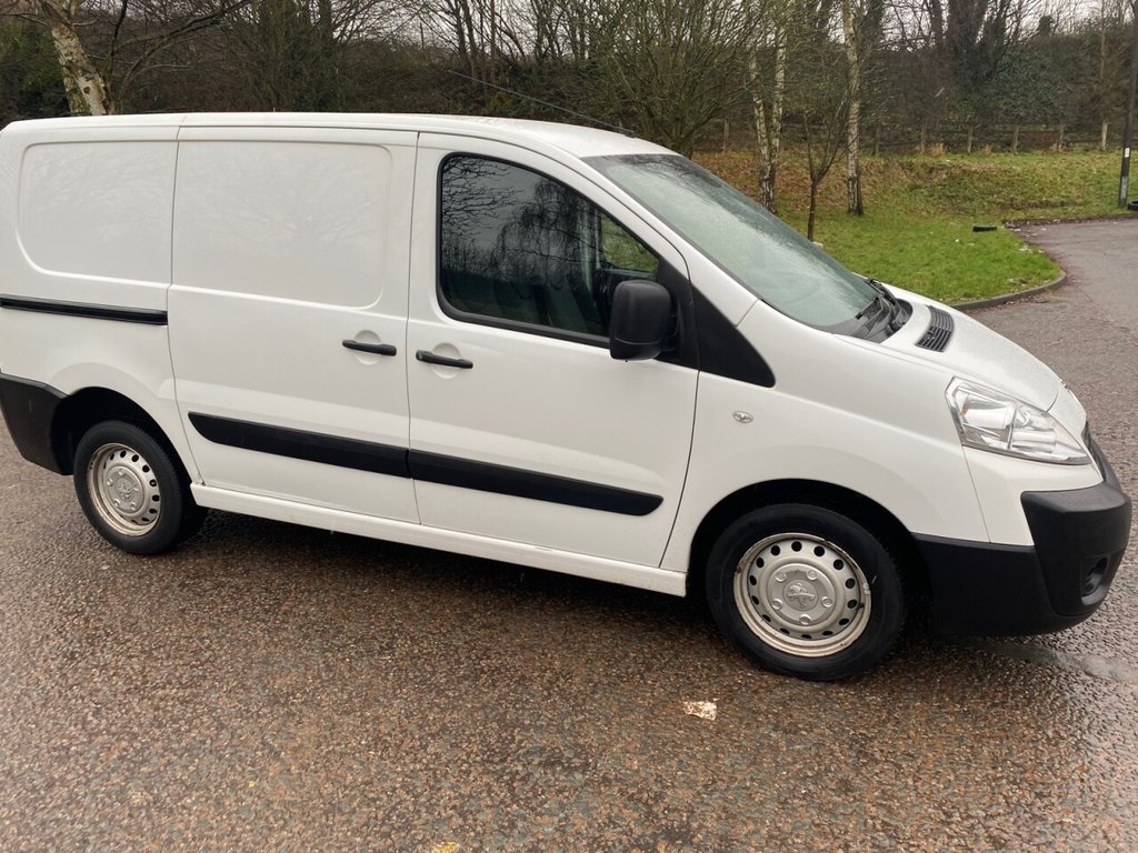 View our PEUGEOT EXPERT