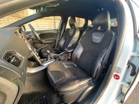 USED 2013 63 VOLVO V40 1.6 D2 R-DESIGN 5d 113 BHP FULL SERVICE HISTORY ++