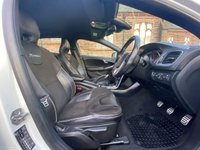 USED 2013 63 VOLVO V40 1.6 D2 R-DESIGN 5d 113 BHP FULL SERVICE HISTORY ++