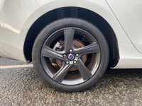 USED 2013 63 VOLVO V40 1.6 D2 R-DESIGN 5d 113 BHP FULL SERVICE HISTORY ++