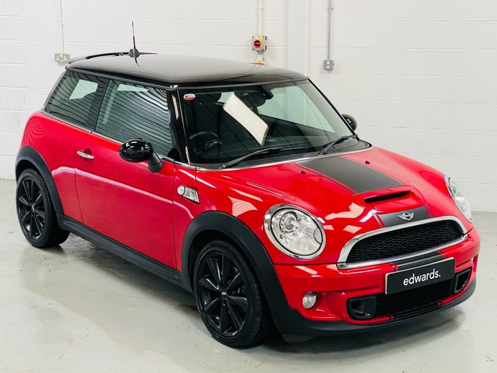 View our MINI HATCH COOPER