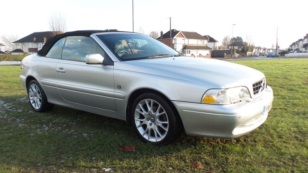 View our VOLVO C70