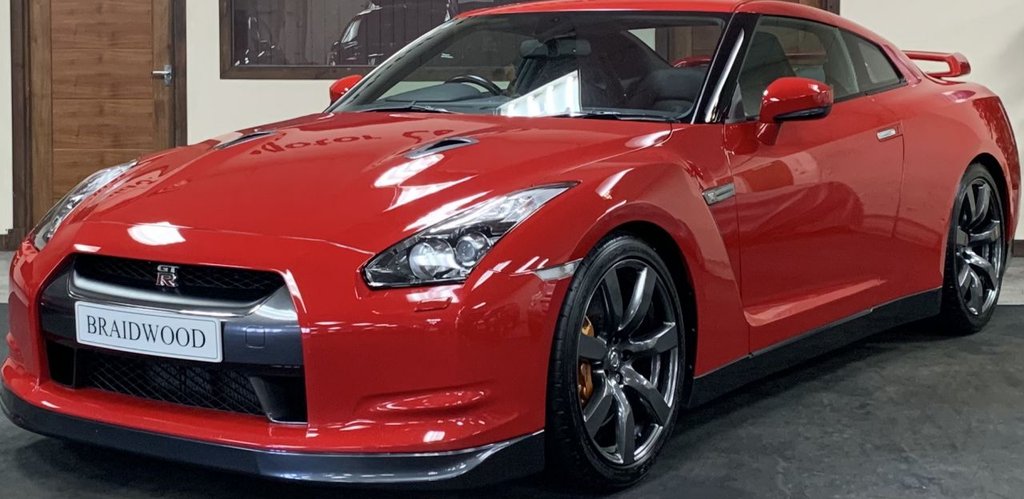 View our NISSAN GT-R