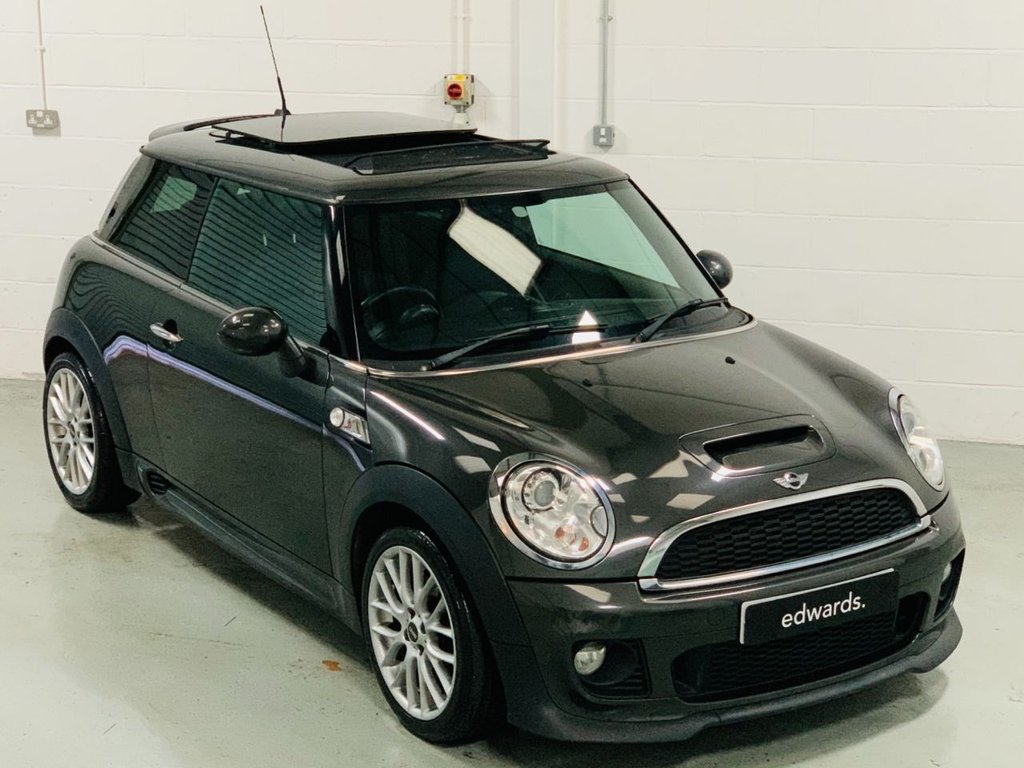 View our MINI HATCH COOPER