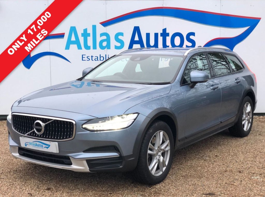 View our VOLVO V90