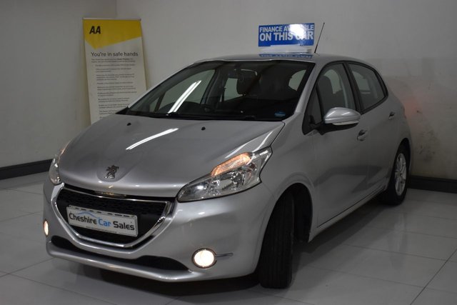 View our PEUGEOT 208