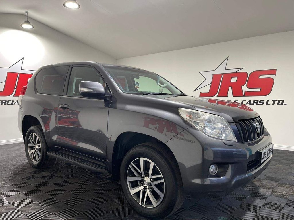 View our TOYOTA LAND CRUISER