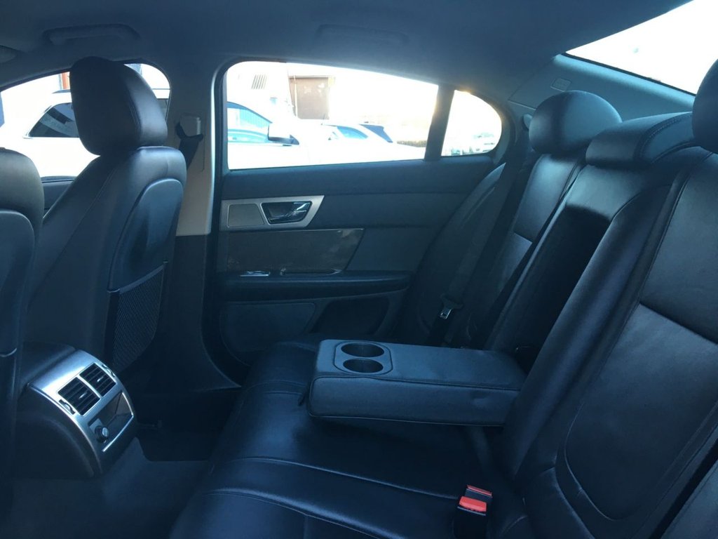 USED 2015 64 JAGUAR XF 3.0 D V6 PREMIUM LUXURY 4d 240 BHP 