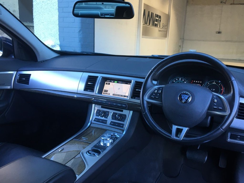 USED 2015 64 JAGUAR XF 3.0 D V6 PREMIUM LUXURY 4d 240 BHP 