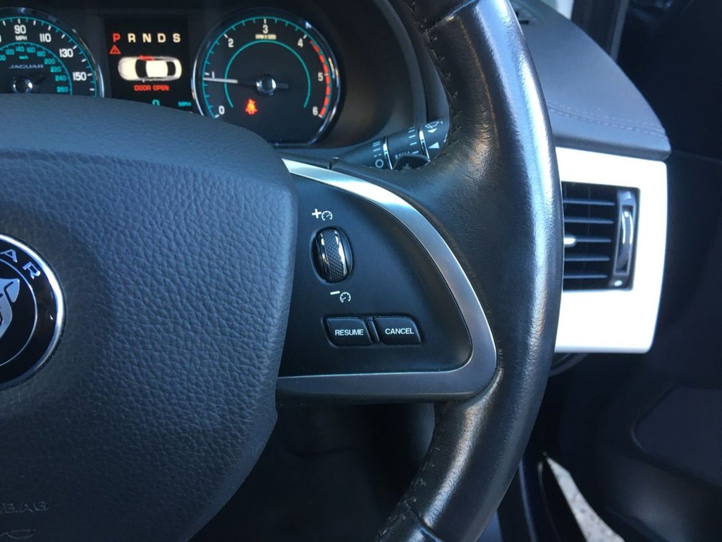USED 2015 64 JAGUAR XF 3.0 D V6 PREMIUM LUXURY 4d 240 BHP 