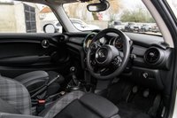 USED 2016 16 MINI HATCH COOPER 1.5 COOPER D 3d 114 BHP FULL MAIN DEALER SERVICE HISTORY