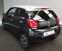 USED 2016 16 CITROEN C1 1.2 PURETECH FLAIR 5d 82 BHP LARGER 1.2 ENGINE WITH TWO TONE LOOK, &pound;0 ROAD TAX,  BIG SPEC FLAIR MODEL WITH REVERSE CAMERA AND ALL THE BEST BITS
