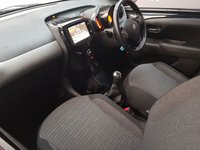 USED 2016 16 CITROEN C1 1.2 PURETECH FLAIR 5d 82 BHP LARGER 1.2 ENGINE WITH TWO TONE LOOK, &pound;0 ROAD TAX,  BIG SPEC FLAIR MODEL WITH REVERSE CAMERA AND ALL THE BEST BITS