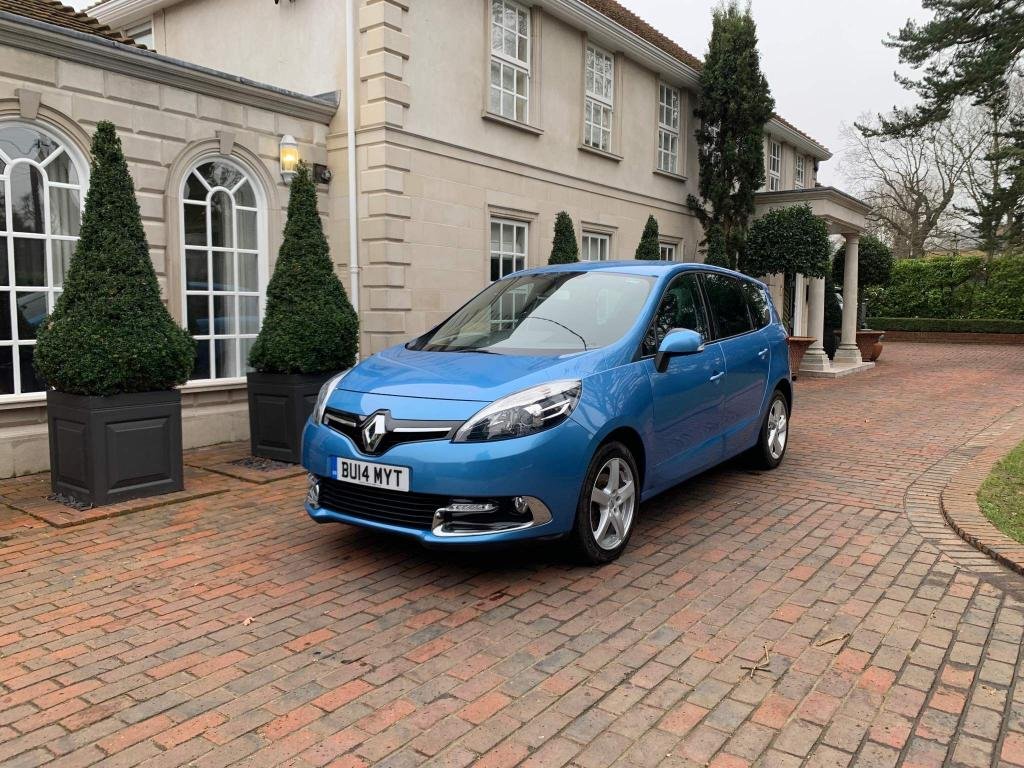 View our RENAULT GRAND SCENIC