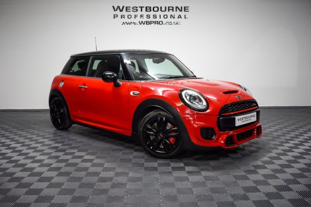 2015 15 MINI Hatch John Cooper Works 2.0 JOHN COOPER WORKS 3d 228 BHP