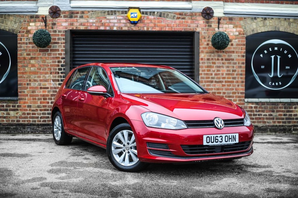 View our VOLKSWAGEN GOLF