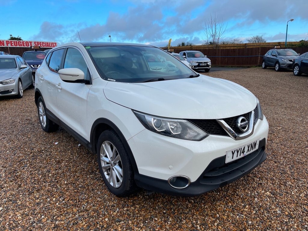 View our NISSAN QASHQAI