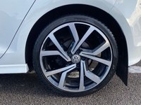 USED 2016 66 VOLKSWAGEN GOLF 2.0 R LINE EDITION TDI BLUEMOTION TECHNOLOGY 5d 148 BHP FULL SERVICE HISTORY ++ JUST SERVICED