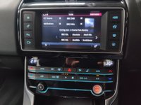 USED 2015 65 JAGUAR XE 2.0 PRESTIGE 4d 161 BHP 