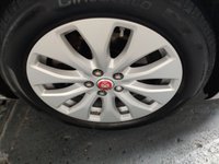 USED 2015 65 JAGUAR XE 2.0 PRESTIGE 4d 161 BHP 