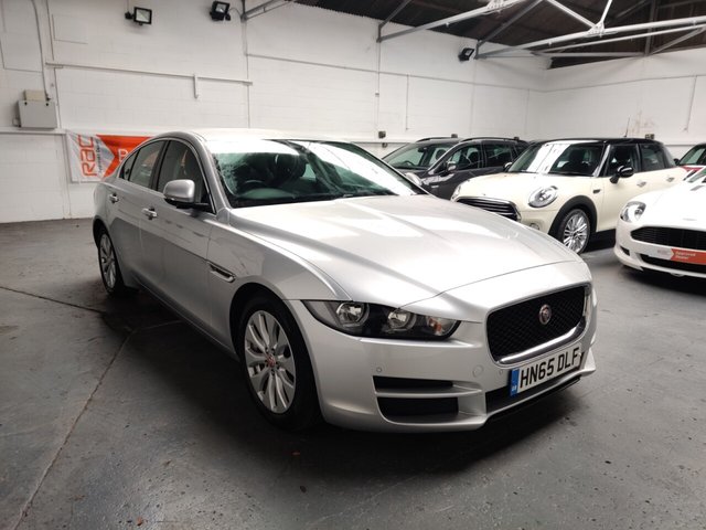 2015 65 Jaguar Xe 2.0 PRESTIGE 4d 161 BHP