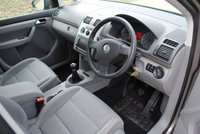 USED 2009 09 VOLKSWAGEN TOURAN 1.9 SE TDI 5d 103 BHP www.suffolkcarcentre.co.uk - Located at Ilketshall