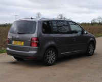 USED 2009 09 VOLKSWAGEN TOURAN 1.9 SE TDI 5d 103 BHP www.suffolkcarcentre.co.uk - Located at Ilketshall