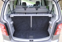 USED 2009 09 VOLKSWAGEN TOURAN 1.9 SE TDI 5d 103 BHP www.suffolkcarcentre.co.uk - Located at Ilketshall