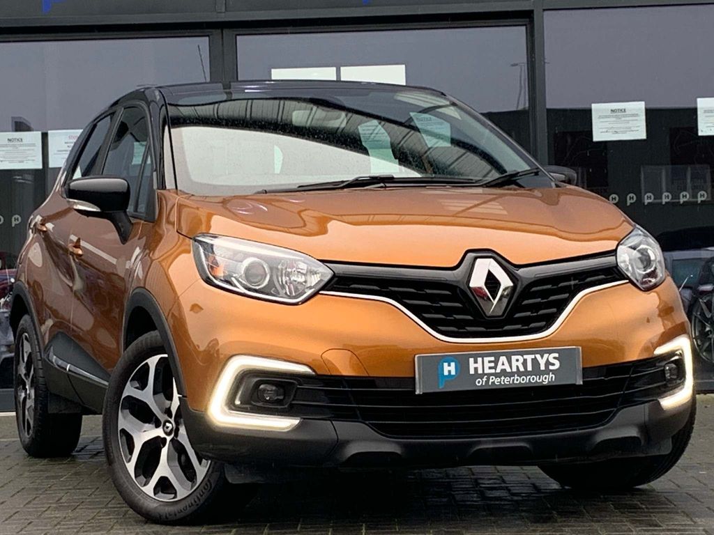 View our RENAULT CAPTUR