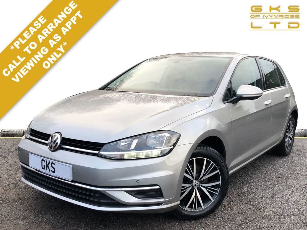 View our VOLKSWAGEN GOLF