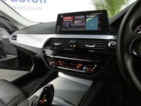 USED 2018 68 BMW 5 SERIES 2.0 530E SE 4d 249 BHP SAT NAV FULL LEATHER INTERIOR BMW WARRANTY SEPT 2021
