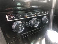 USED 2016 66 VOLKSWAGEN GOLF 2.0 GTD DSG 5d 182 BHP This Lovely Volkswagen Golf GTD has a full Vw service history