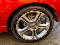 USED 2019 69 RENAULT CLIO 0.9 GT LINE TCE 5d 89 BHP STUNNING CLIO GT LINE 'ID FLAME RED METALLIC &pound;695, HUGE SPECIFICATION/HUGE SAVING ON LIST PRICE WHEN NEW !!!!  1 OWNER FROM BRAND NEW HAVING COVERED ONLY 11,960 MILES. WHY BUY NEW ????