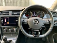 USED 2019 68 VOLKSWAGEN GOLF 1.5 SE NAVIGATION TSI EVO 5d 129 BHP 