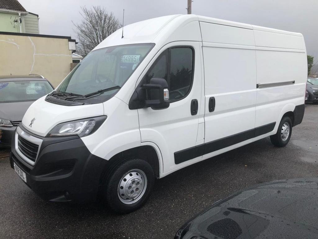 View our PEUGEOT BOXER