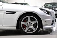 USED 2011 61 MERCEDES-BENZ SLK 1.8 SLK200 BLUEEFFICIENCY AMG SPORT ED125 2d 184 BHP 