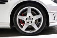 USED 2011 61 MERCEDES-BENZ SLK 1.8 SLK200 BLUEEFFICIENCY AMG SPORT ED125 2d 184 BHP 