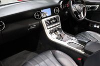 USED 2011 61 MERCEDES-BENZ SLK 1.8 SLK200 BLUEEFFICIENCY AMG SPORT ED125 2d 184 BHP 
